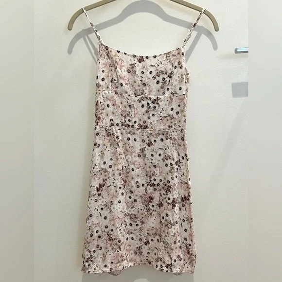 Flirty Aritzia Floral Dress Size 2XS - Picture 3 of 4